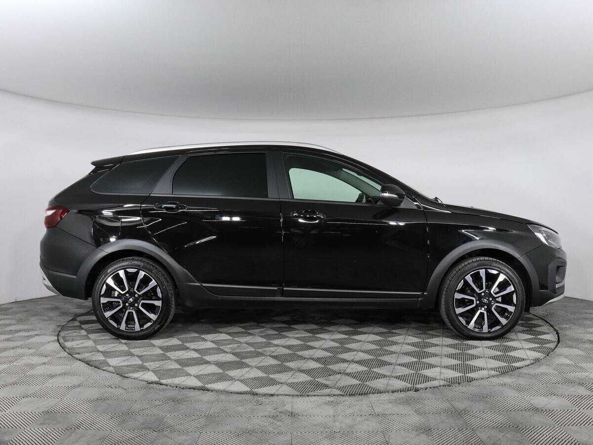 Lada (ВАЗ) Vesta с пробегом — 2023 год. Фото: #3