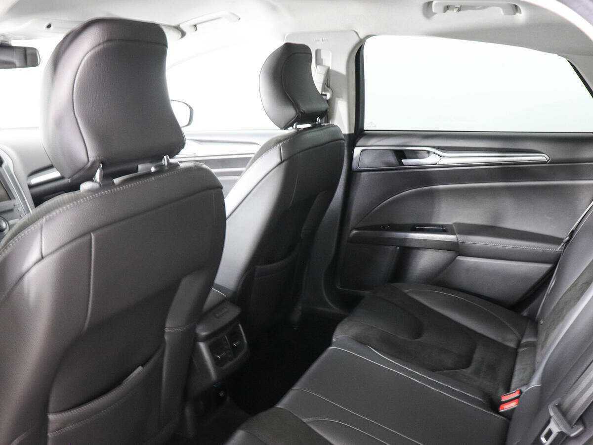 Ford Mondeo с пробегом — 2016 год. Фото: #11