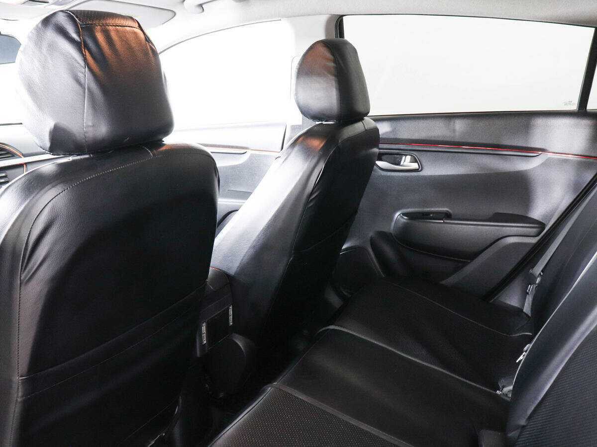 Kia Rio с пробегом — 2018 год. Фото: #11