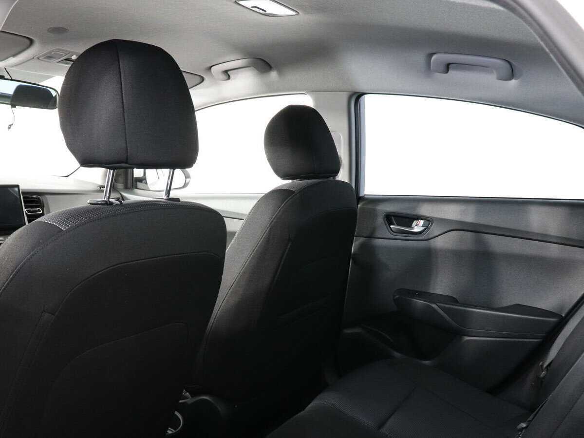 Hyundai Solaris с пробегом — 2021 год. Фото: #11