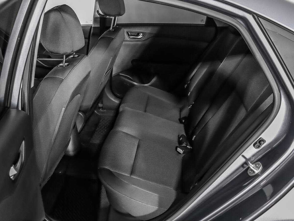 Hyundai Solaris с пробегом — 2017 год. Фото: #9