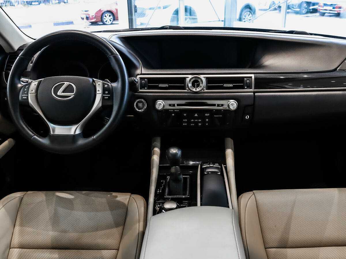Lexus GS с пробегом — 2014 год. Фото: #14