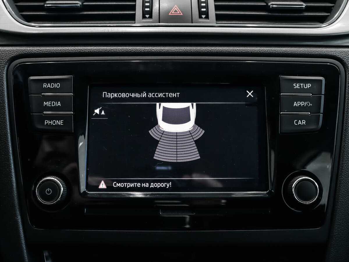 Skoda Rapid с пробегом — 2019 год. Фото: #13