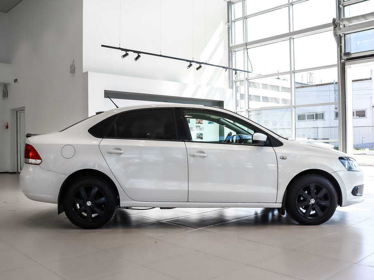 Volkswagen Polo с пробегом — 2013 год. Фото: #5