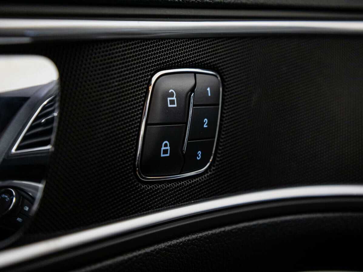 Ford Explorer с пробегом — 2018 год. Фото: #17