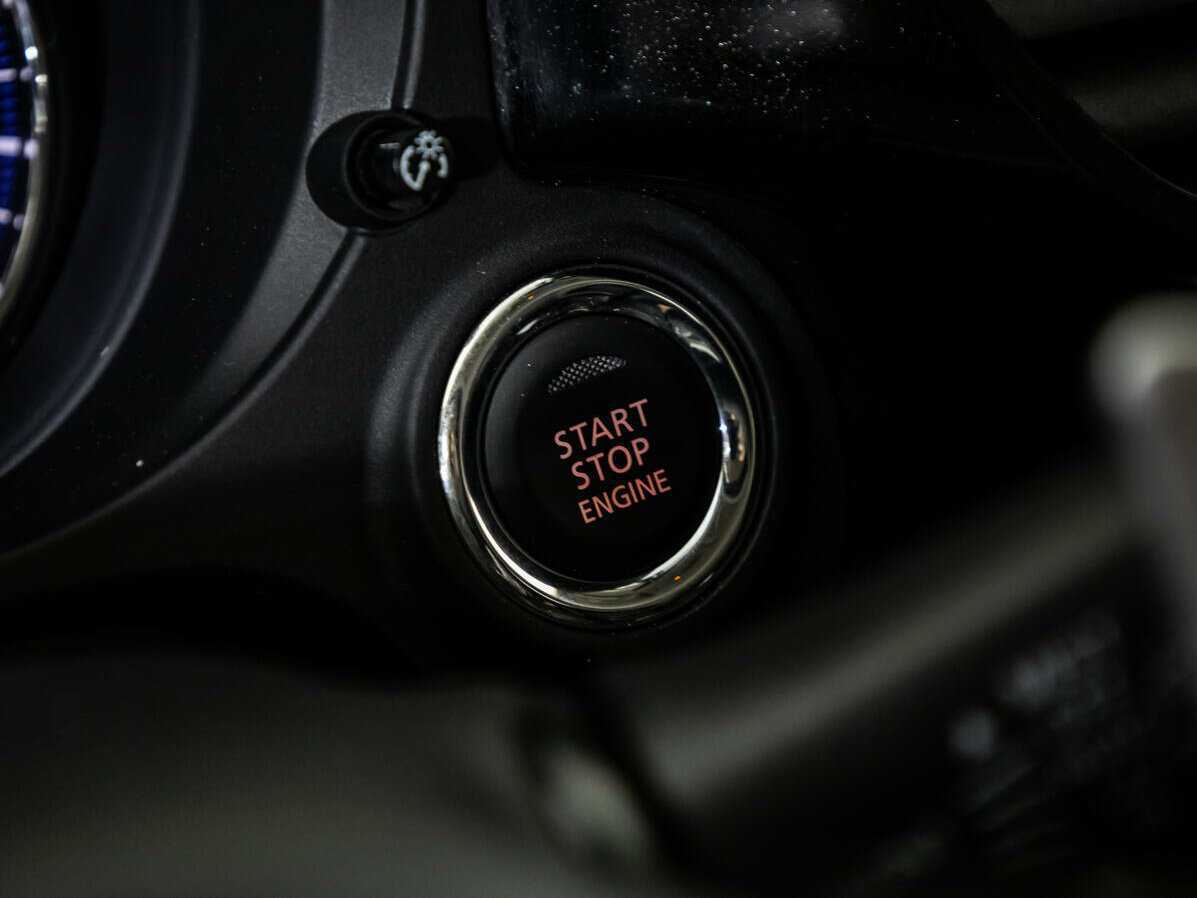 Mitsubishi Outlander с пробегом — 2015 год. Фото: #13