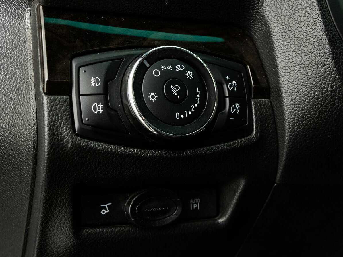 Ford Explorer с пробегом — 2014 год. Фото: #15