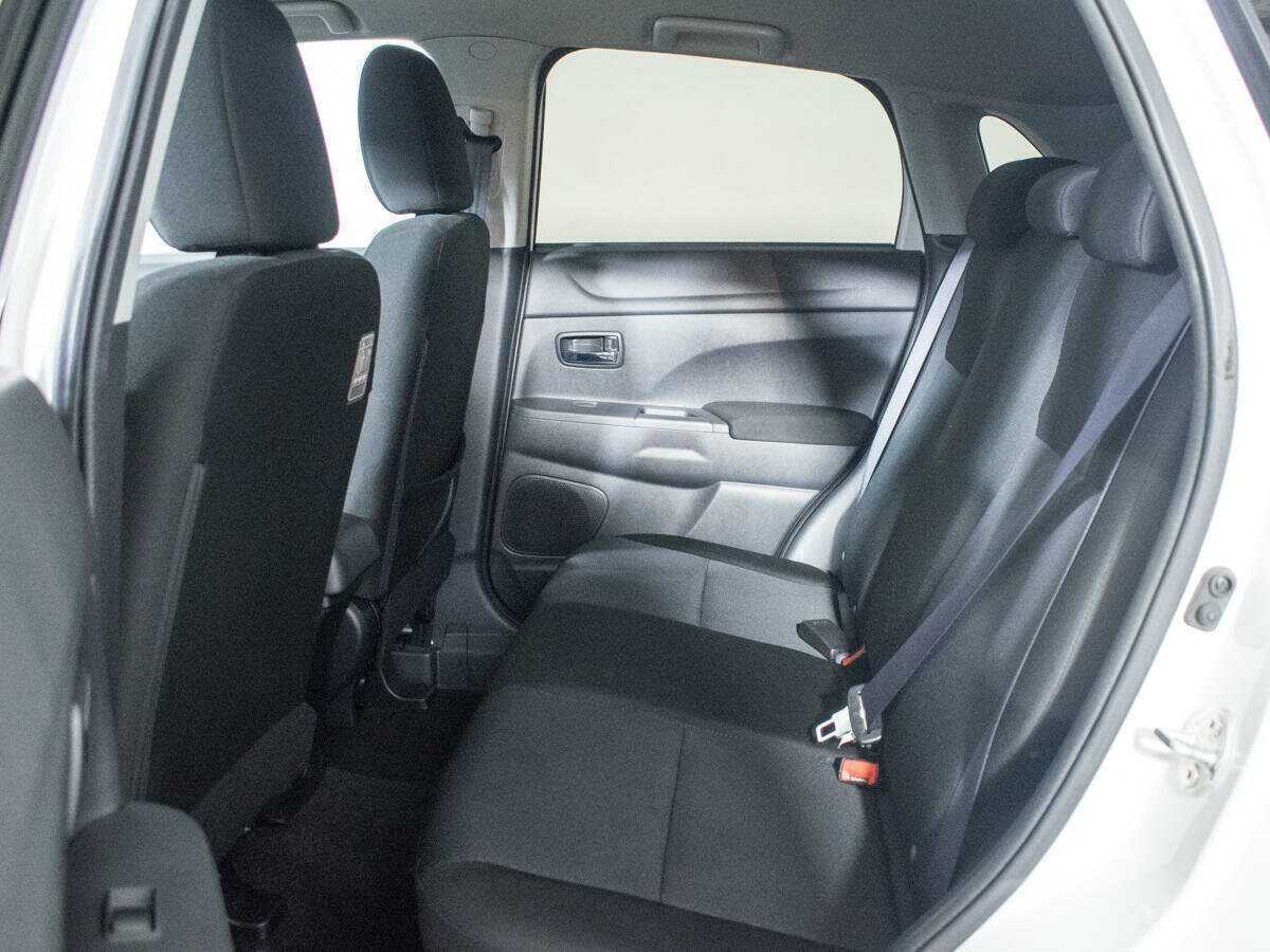 Mitsubishi ASX с пробегом — 2012 год. Фото: #8