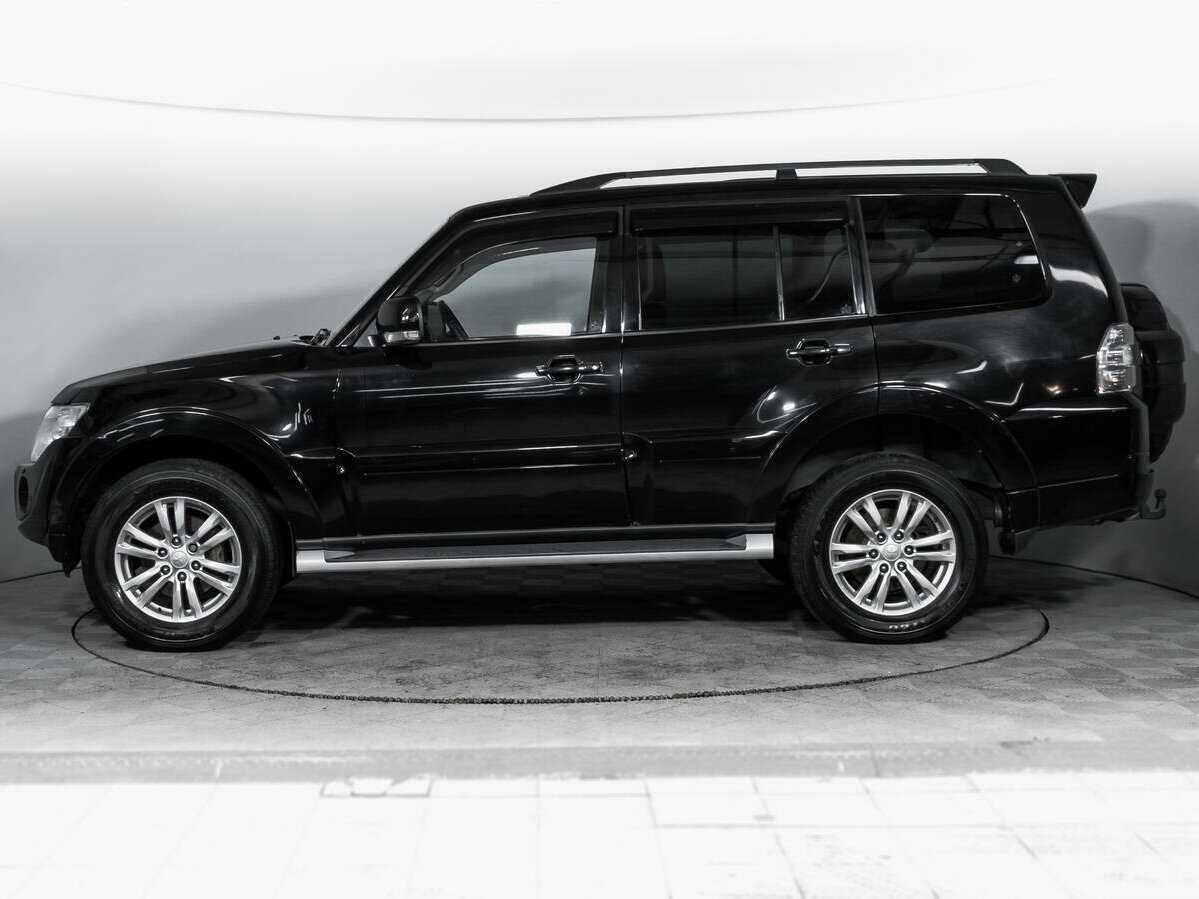 Mitsubishi Pajero с пробегом — 2014 год. Фото: #7