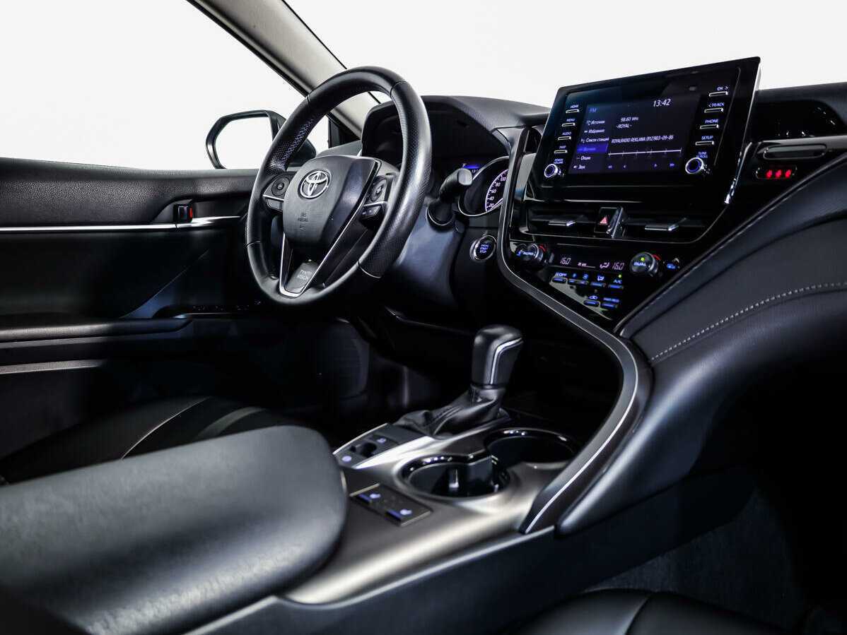 Toyota Camry с пробегом — 2022 год. Фото: #7
