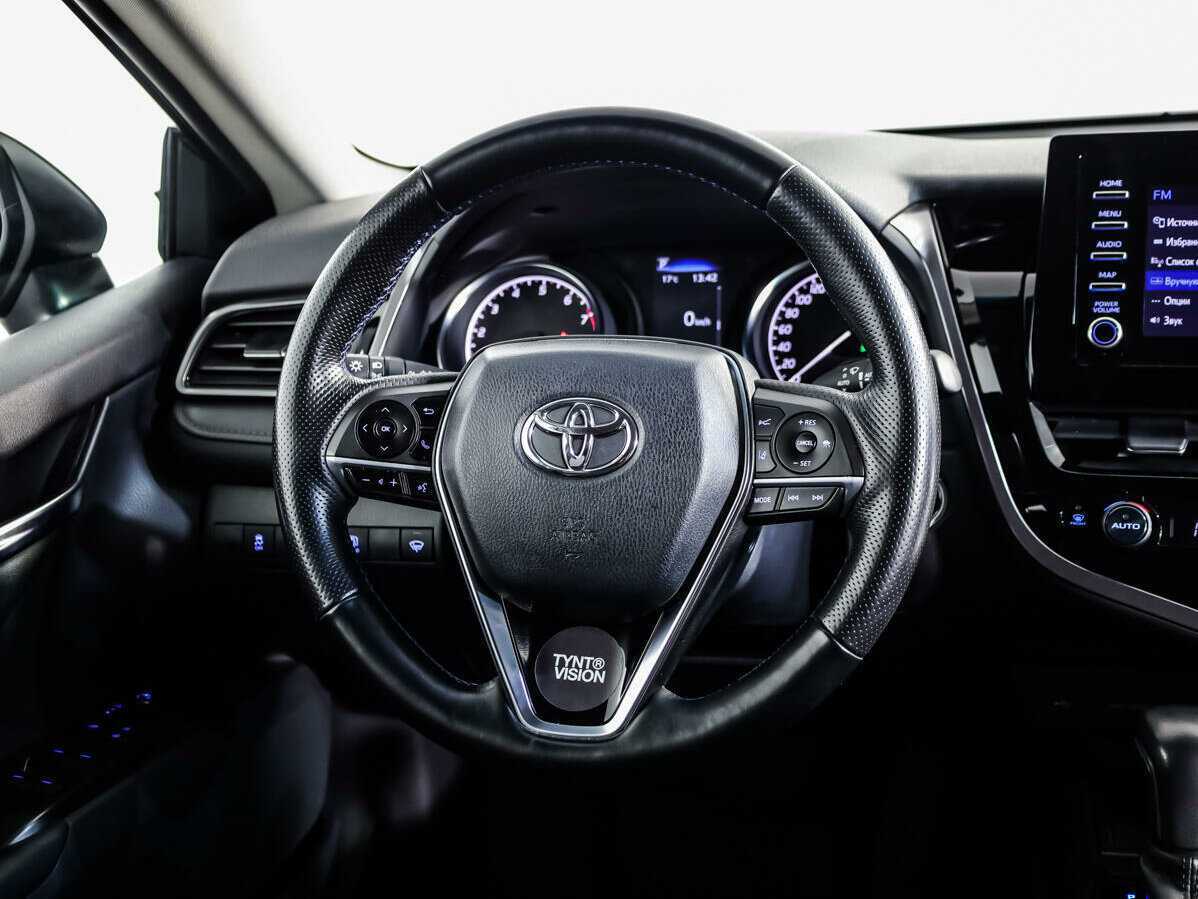 Toyota Camry с пробегом — 2022 год. Фото: #9