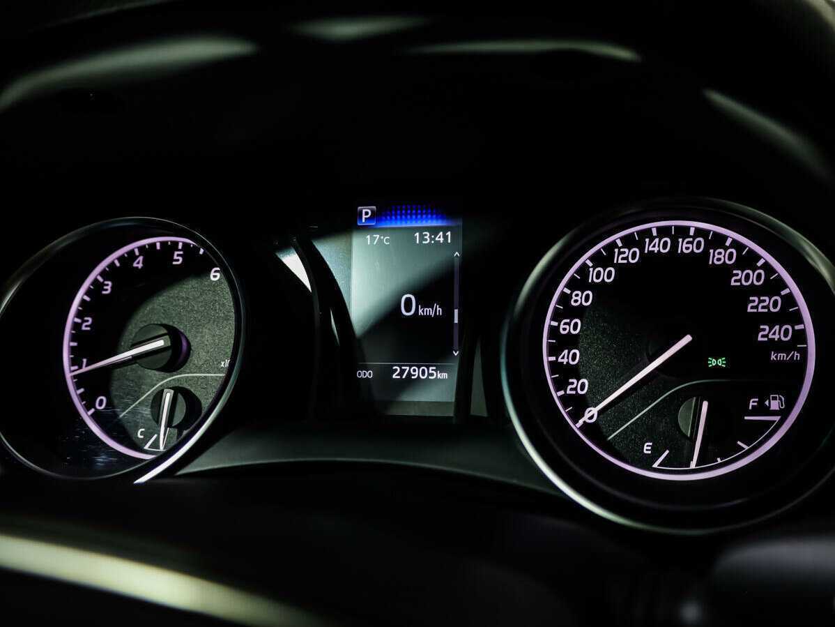 Toyota Camry с пробегом — 2022 год. Фото: #17