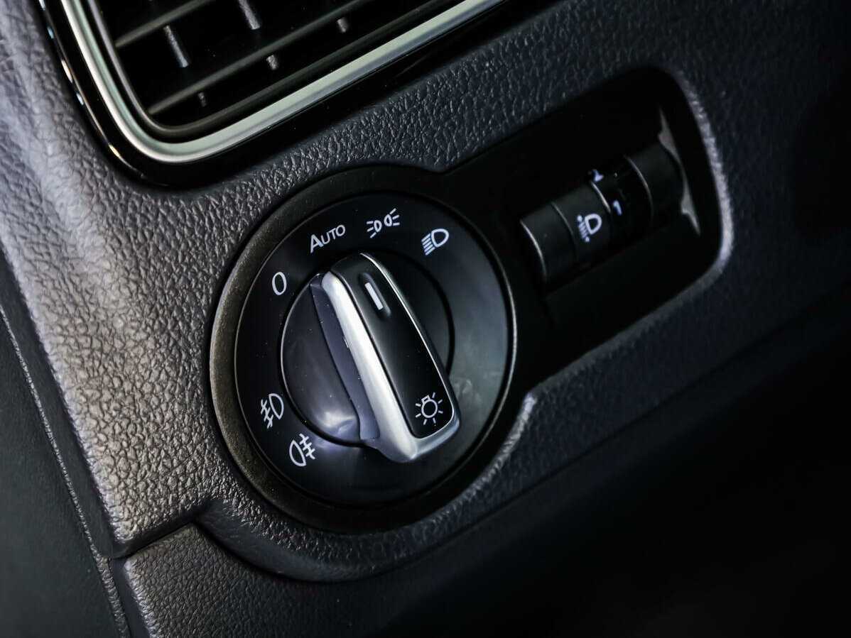 Volkswagen Polo с пробегом — 2019 год. Фото: #16