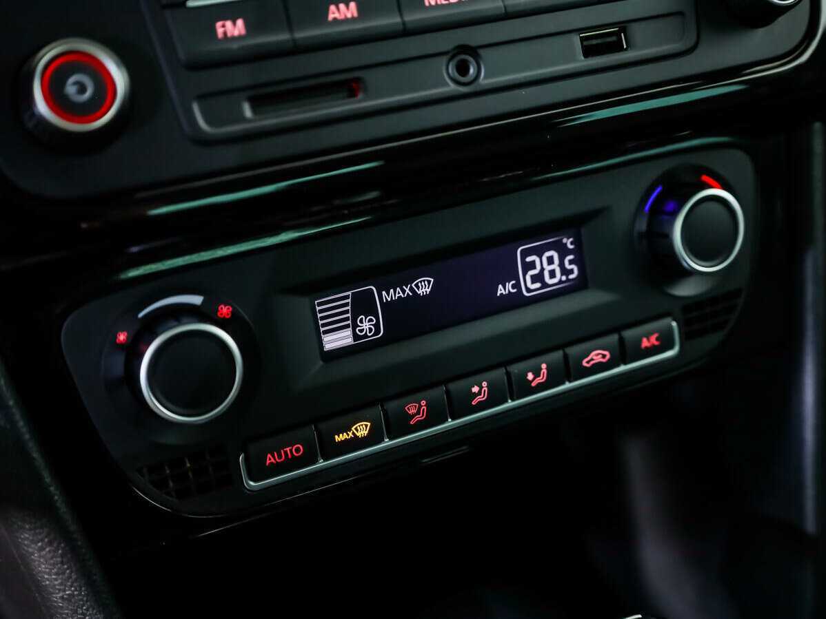 Volkswagen Polo с пробегом — 2017 год. Фото: #13