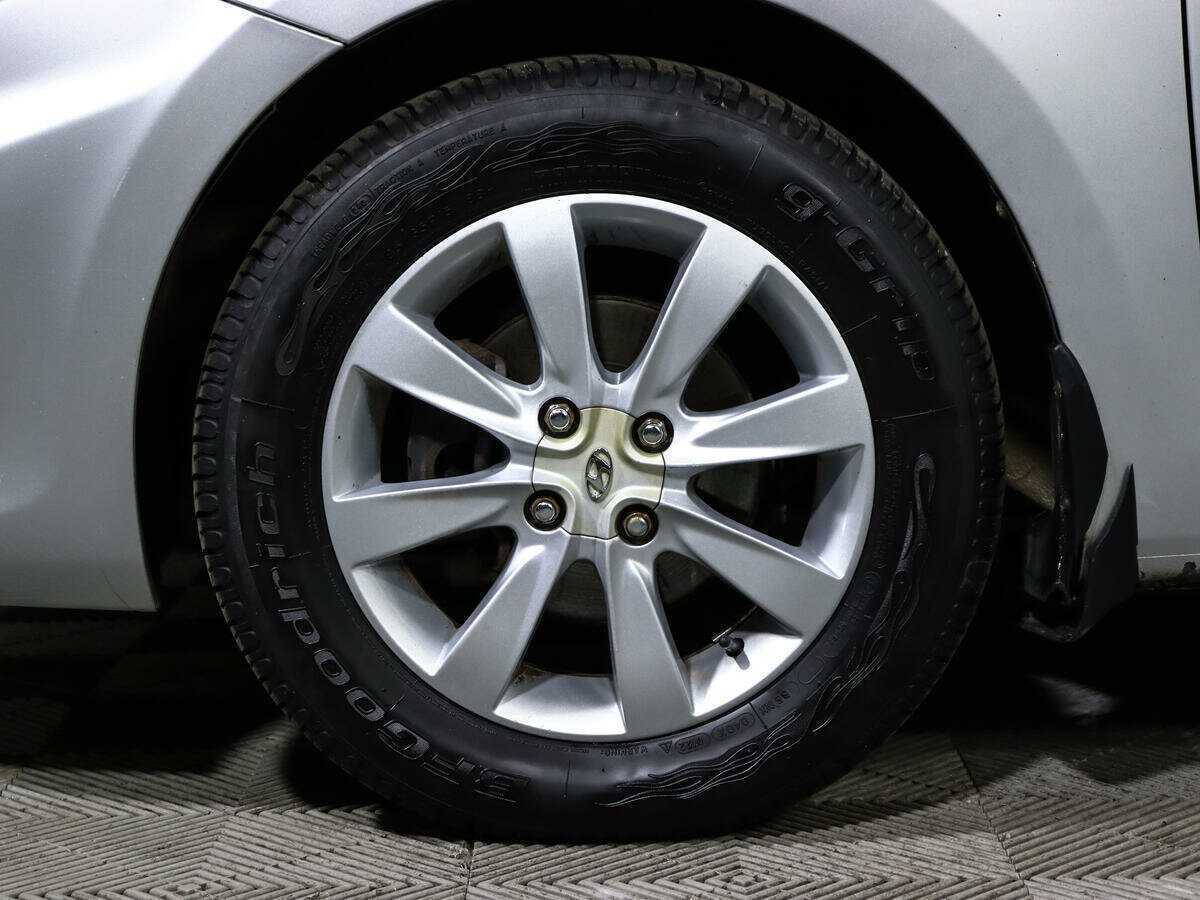 Hyundai Solaris с пробегом — 2014 год. Фото: #12