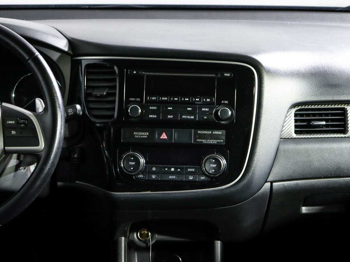 Mitsubishi Outlander с пробегом — 2013 год. Фото: #12