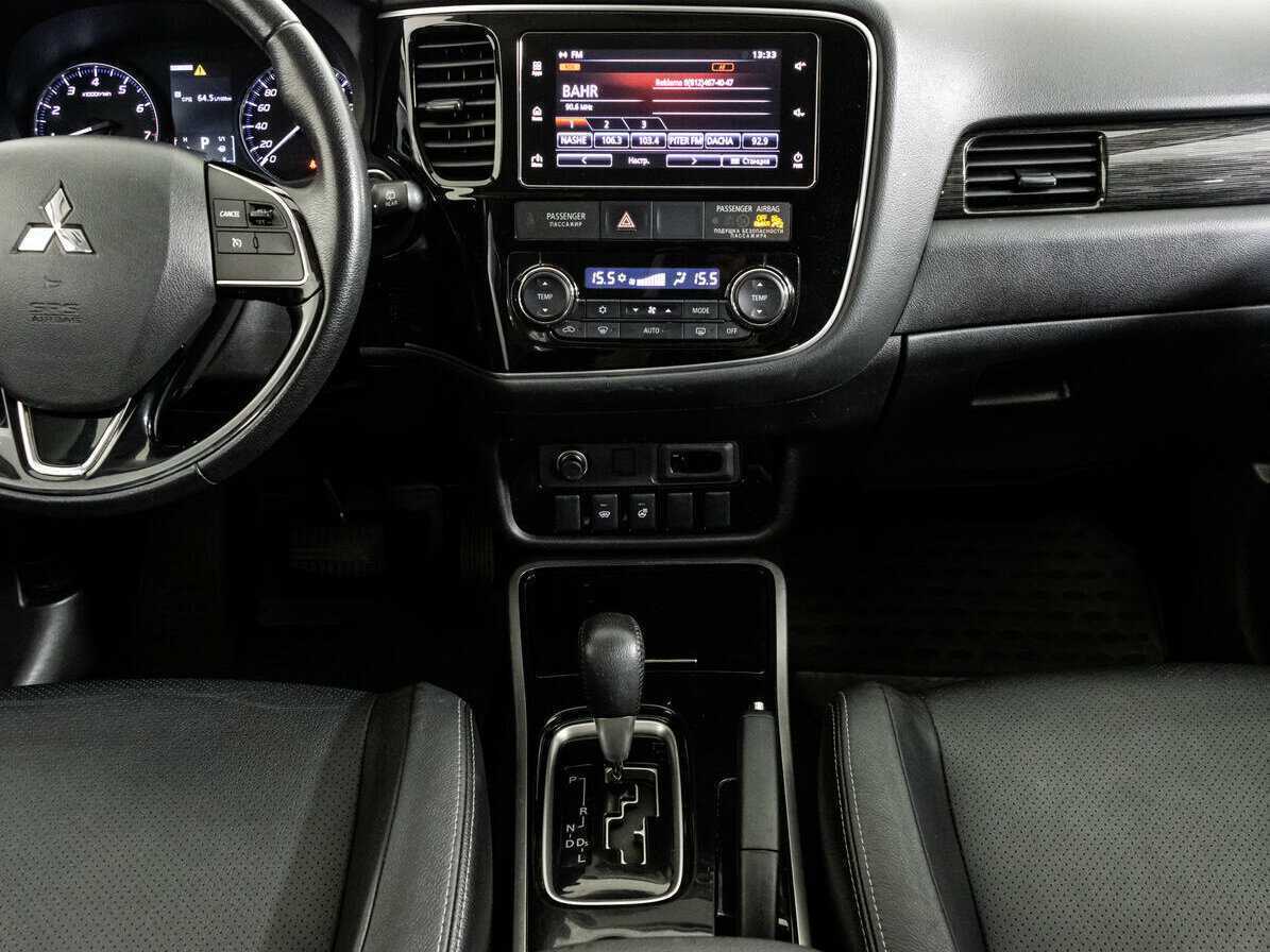 Mitsubishi Outlander с пробегом — 2018 год. Фото: #10