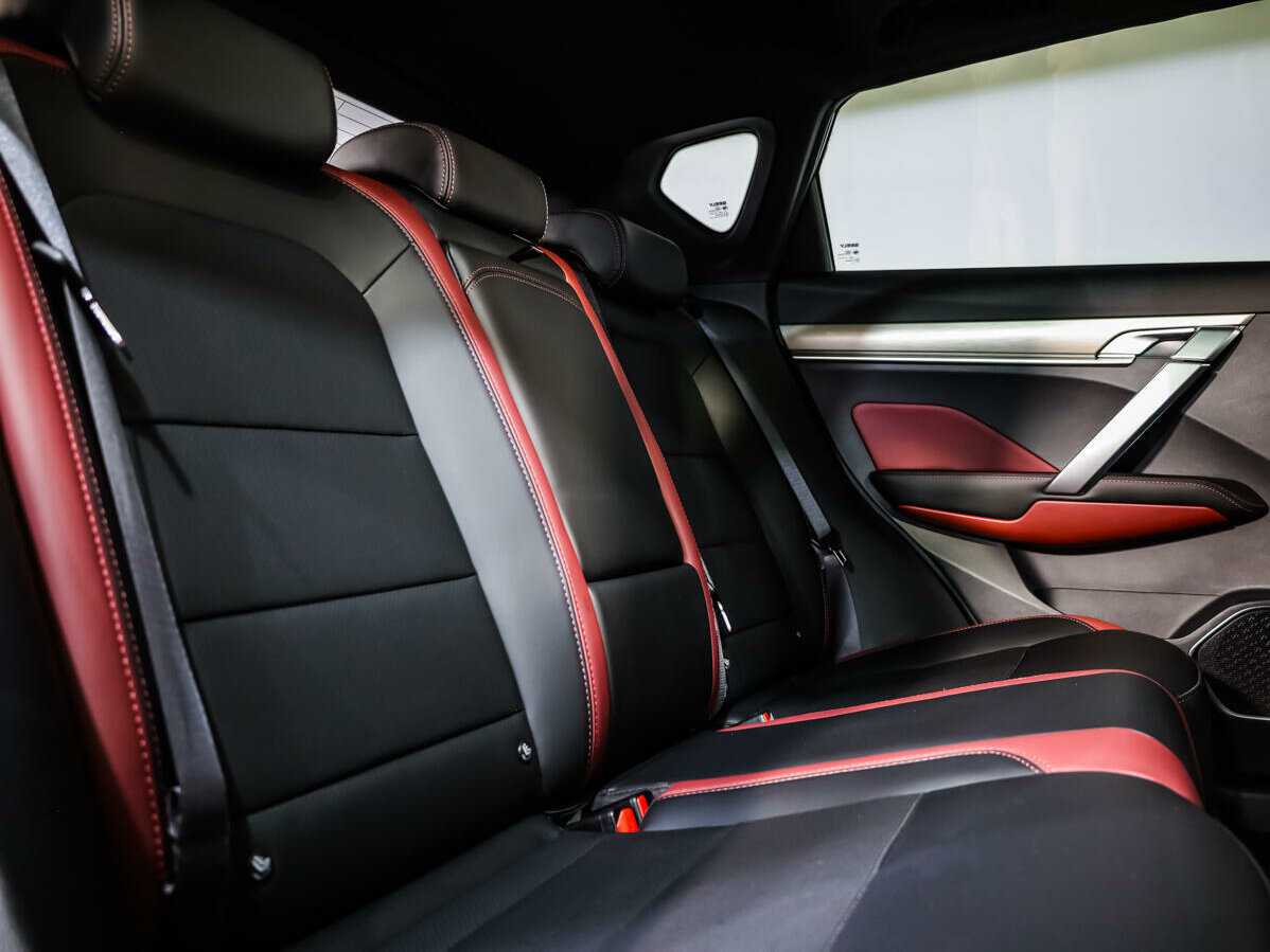 Geely Coolray с пробегом — 2021 год. Фото: #11