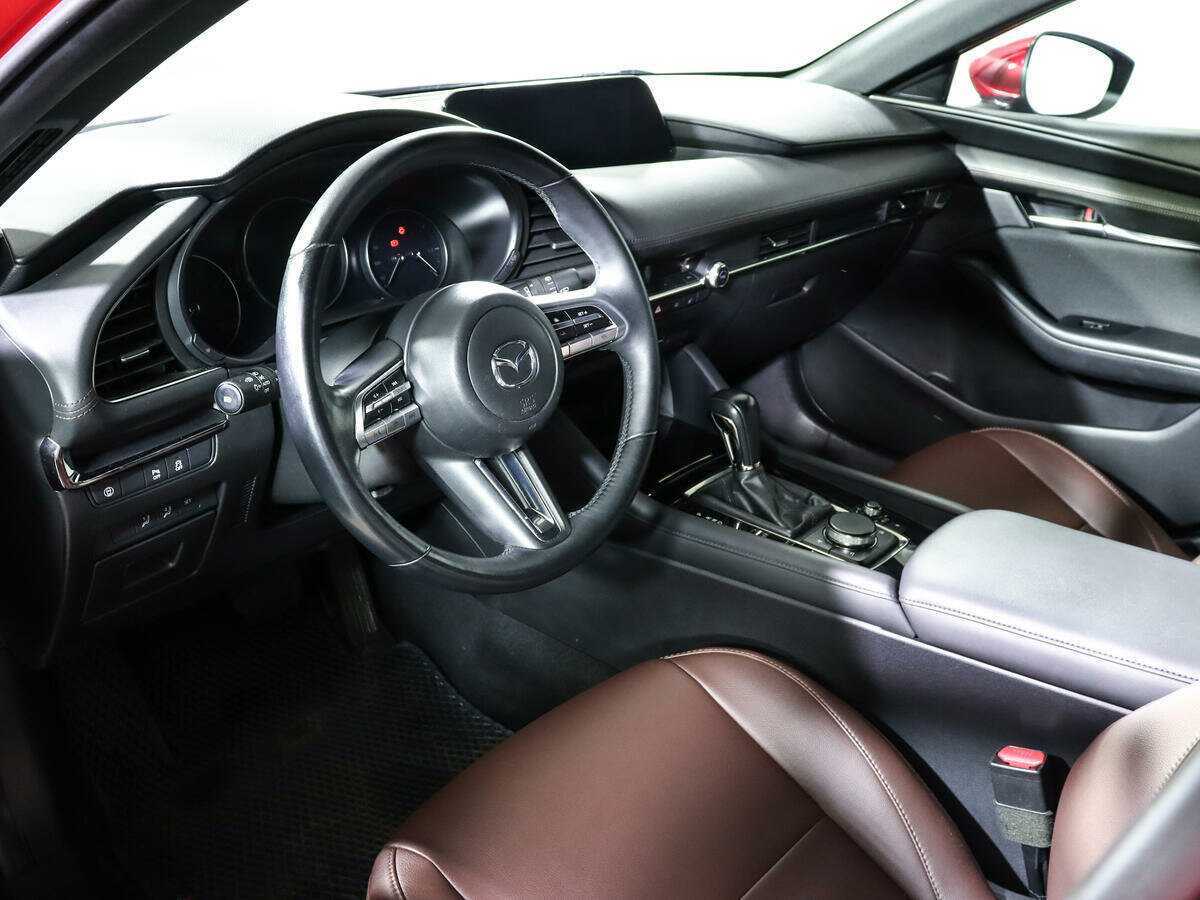 Mazda 3 с пробегом — 2019 год. Фото: #13