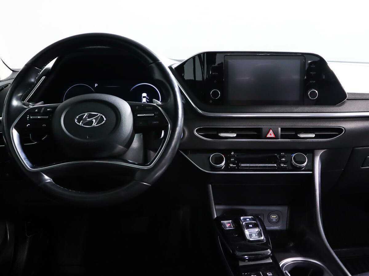 Hyundai Sonata с пробегом — 2020 год. Фото: #9