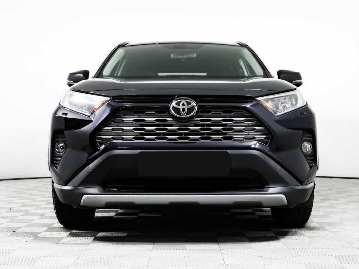 Toyota RAV4 с пробегом — 2020 год. Фото: #1