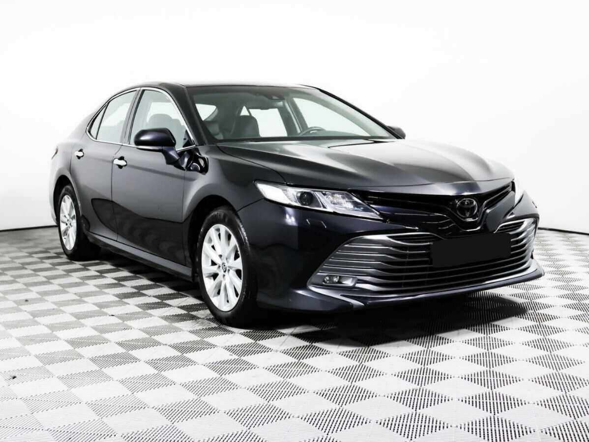Toyota Camry с пробегом — 2020 год. Фото: #2