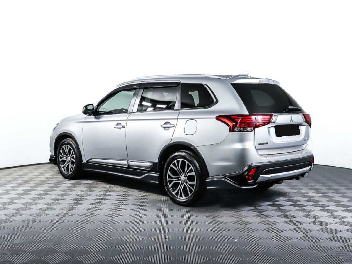 Mitsubishi Outlander с пробегом — 2018 год. Фото: #5