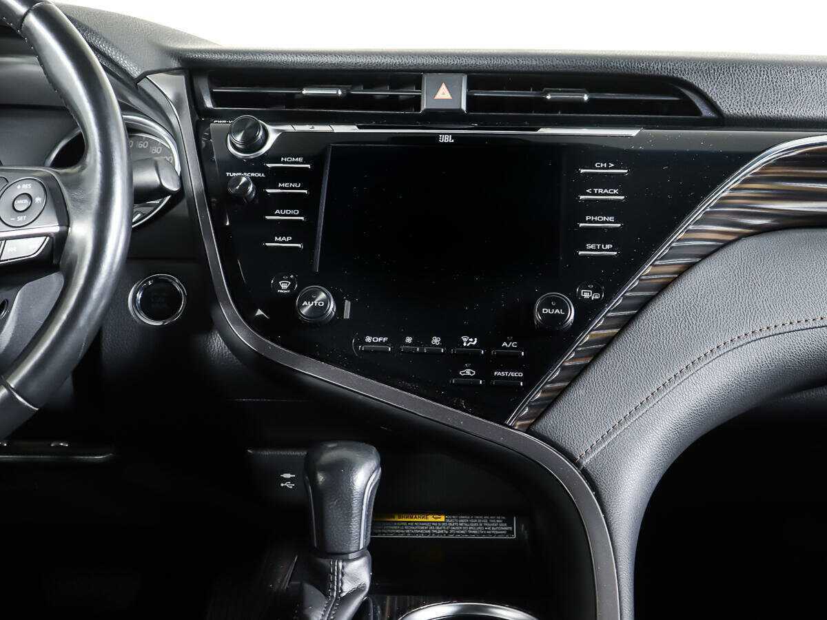 Toyota Camry с пробегом — 2019 год. Фото: #11