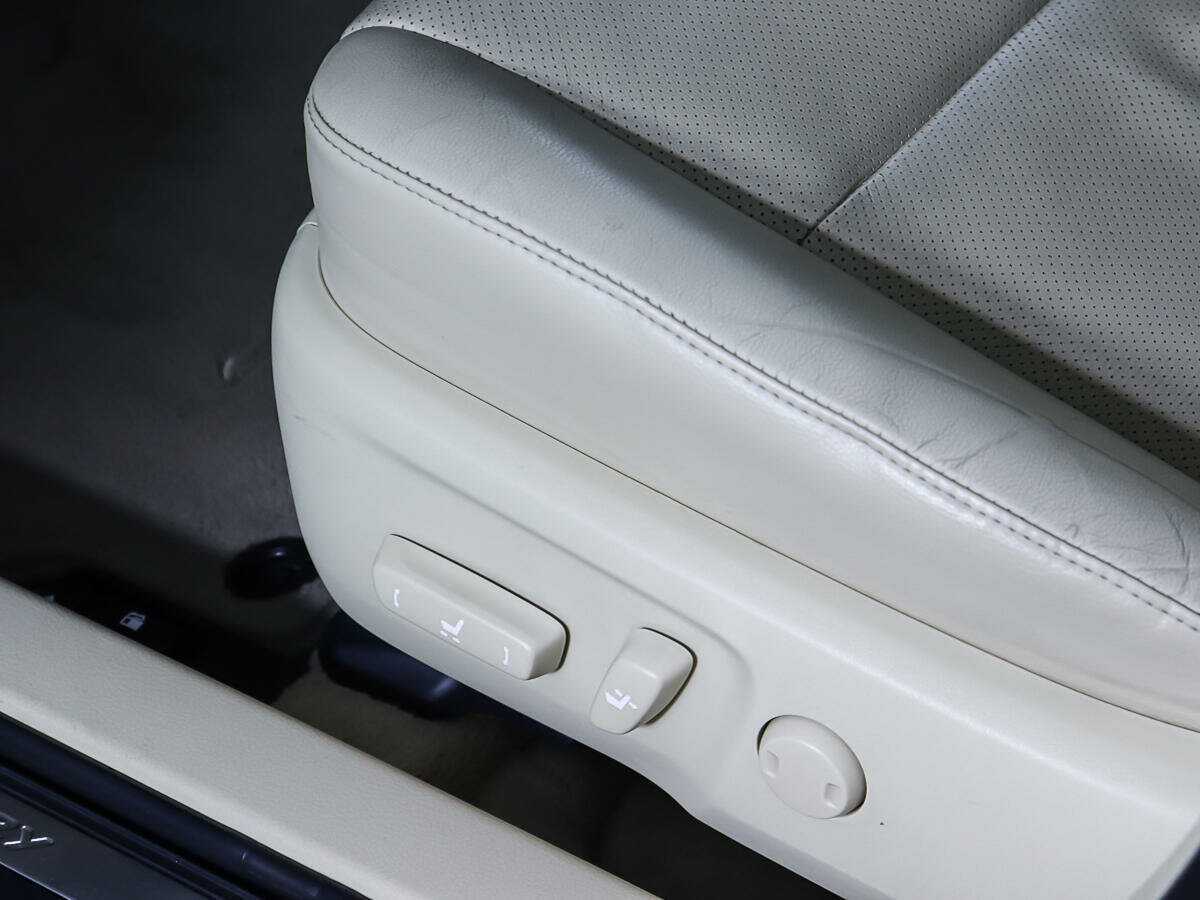 Toyota Camry с пробегом — 2015 год. Фото: #15