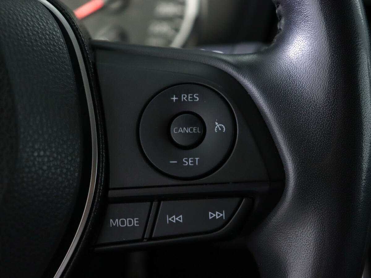 Toyota RAV4 с пробегом — 2019 год. Фото: #18