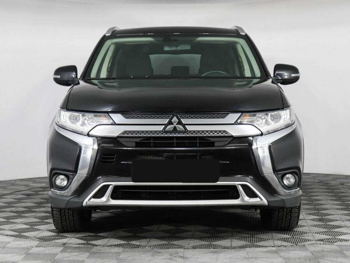 Mitsubishi Outlander с пробегом — 2019 год. Фото: #1