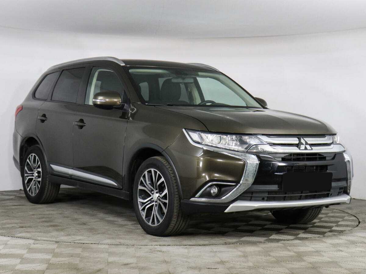 Mitsubishi Outlander с пробегом — 2018 год. Фото: #2