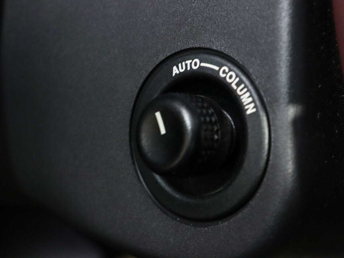 Jaguar XJ с пробегом — 2014 год. Фото: #28