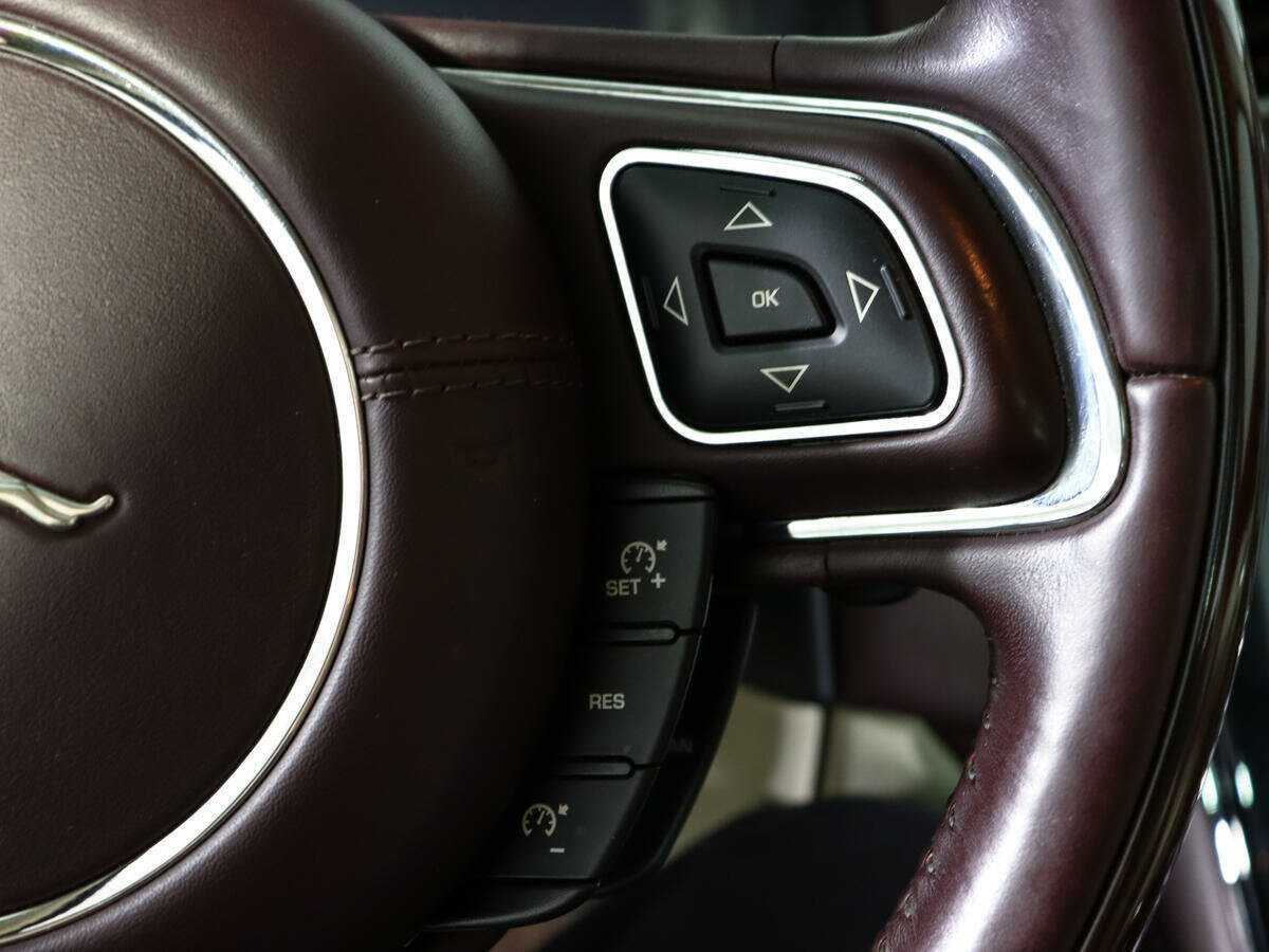 Jaguar XJ с пробегом — 2014 год. Фото: #30