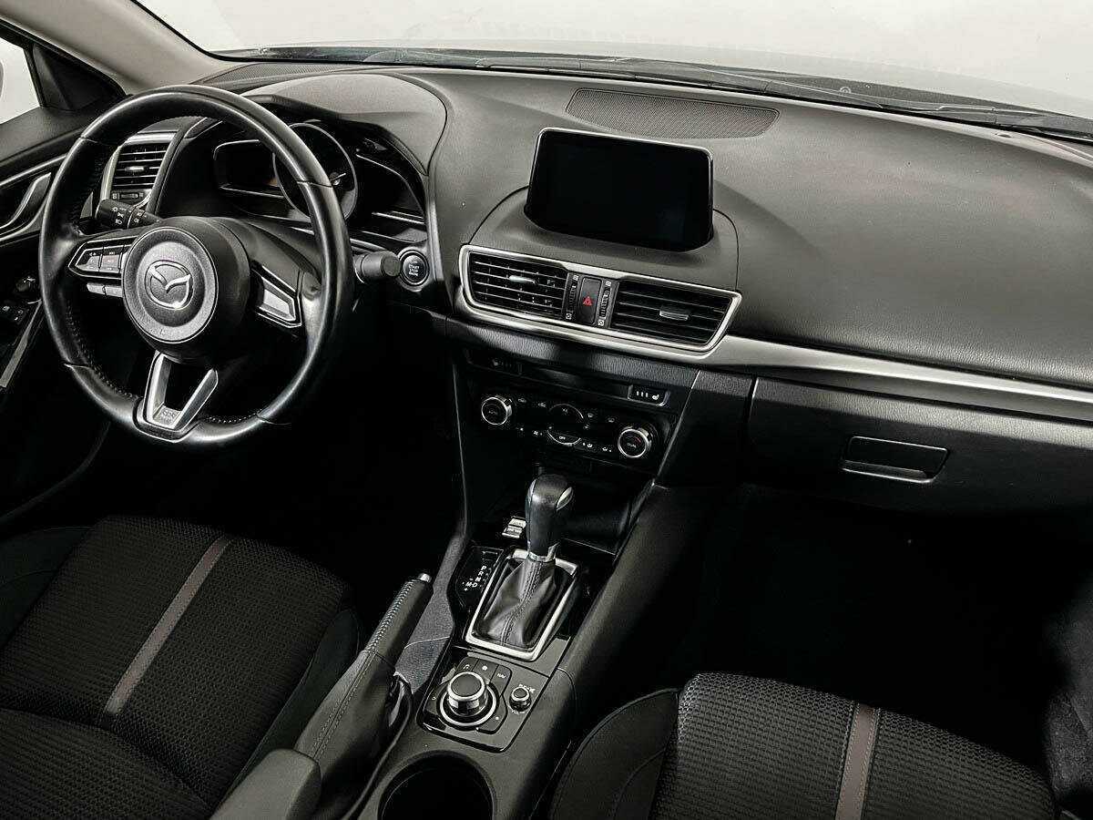 Mazda 3 с пробегом — 2017 год. Фото: #8