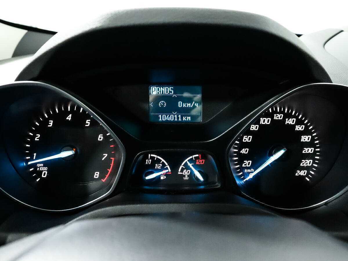 Ford Kuga с пробегом — 2014 год. Фото: #9