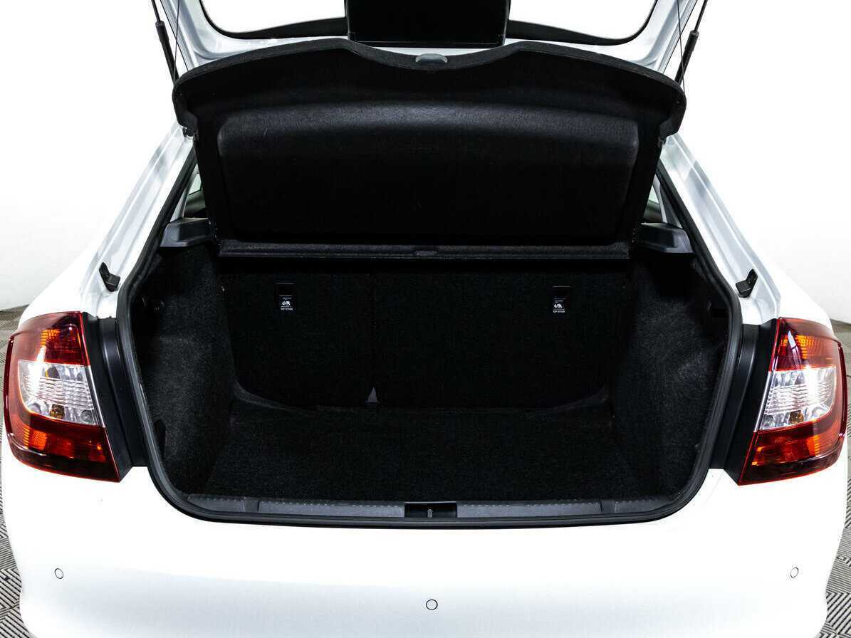 Skoda Rapid с пробегом — 2019 год. Фото: #9