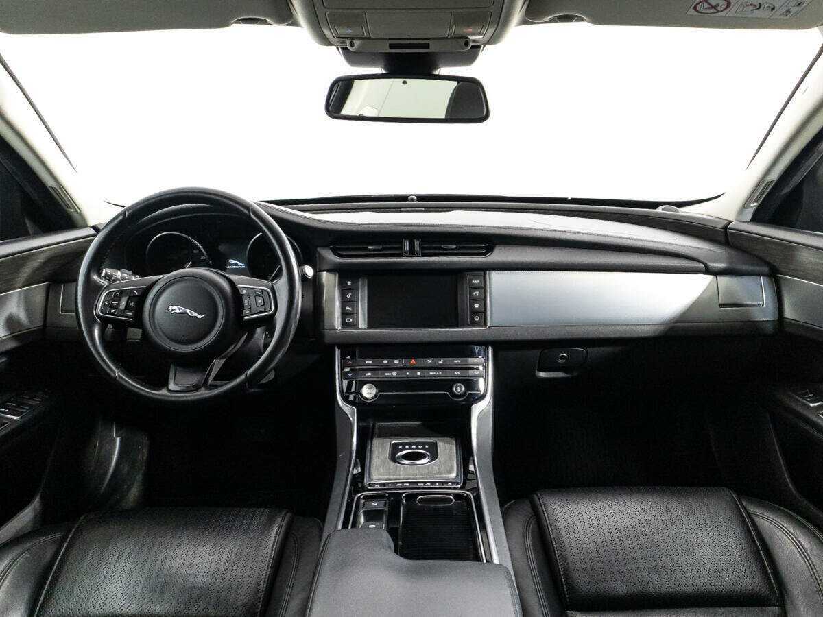 Jaguar XF с пробегом — 2016 год. Фото: #12