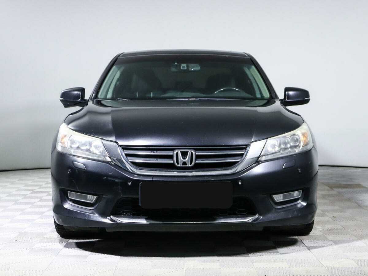 Honda Accord с пробегом — 2013 год. Фото: #1
