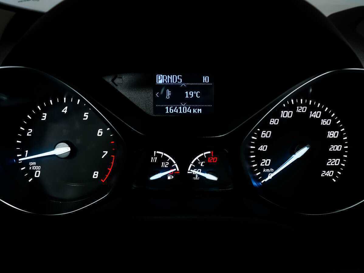 Ford Kuga с пробегом — 2016 год. Фото: #9