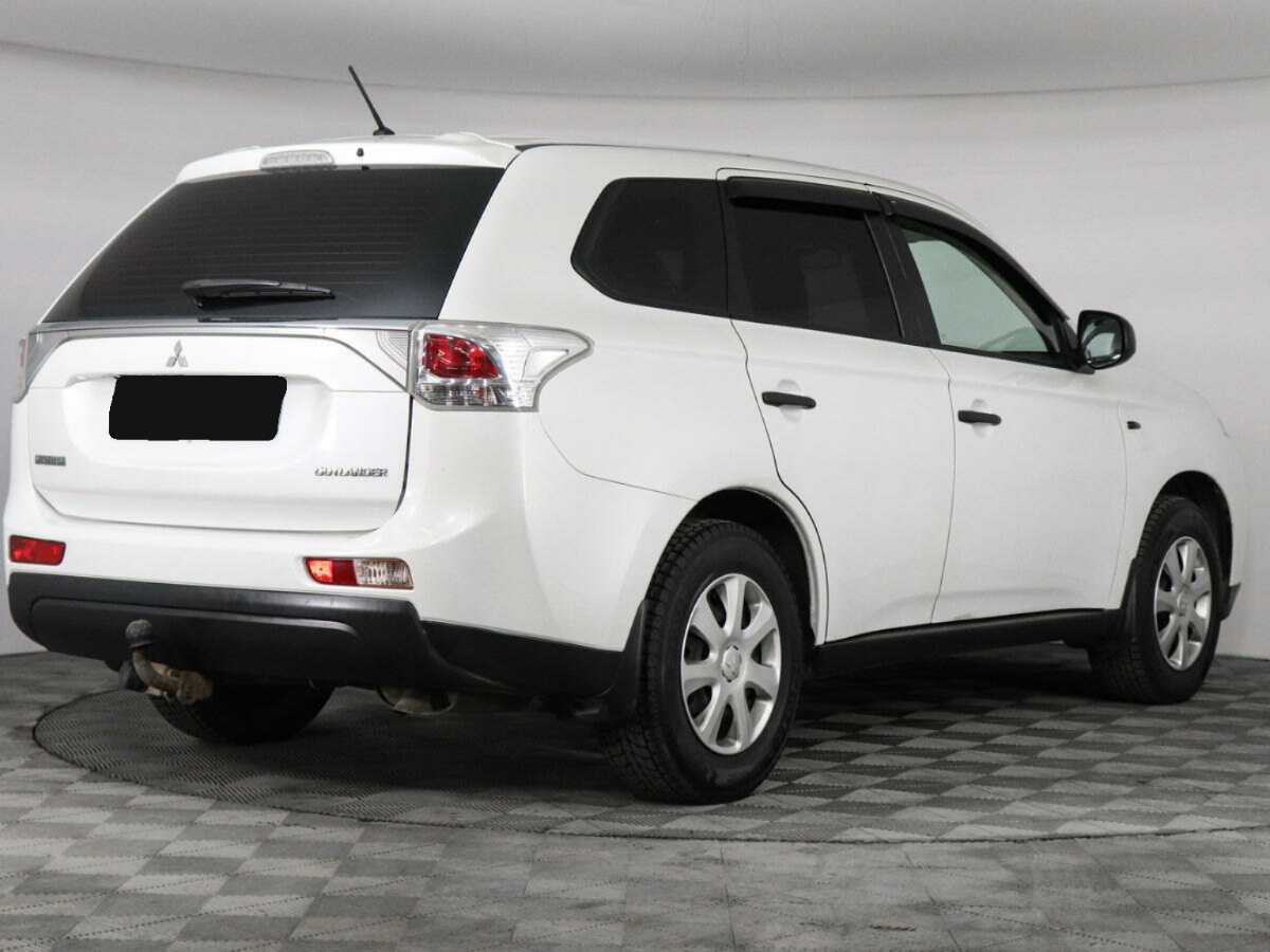 Mitsubishi Outlander с пробегом — 2014 год. Фото: #4