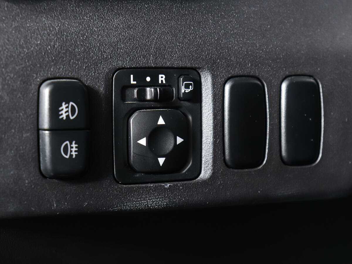 Mitsubishi Pajero с пробегом — 2012 год. Фото: #14