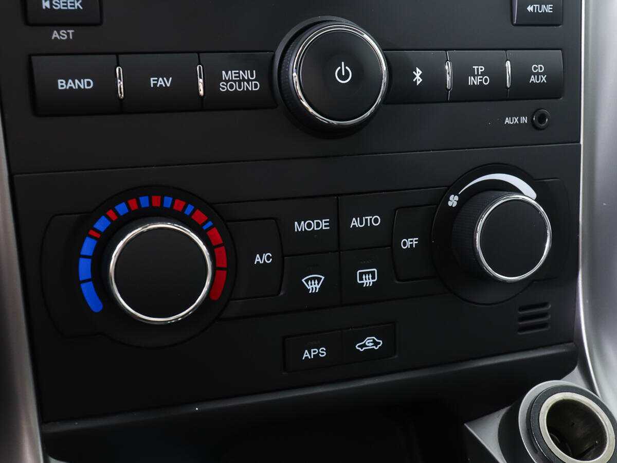 Chevrolet Captiva с пробегом — 2013 год. Фото: #17