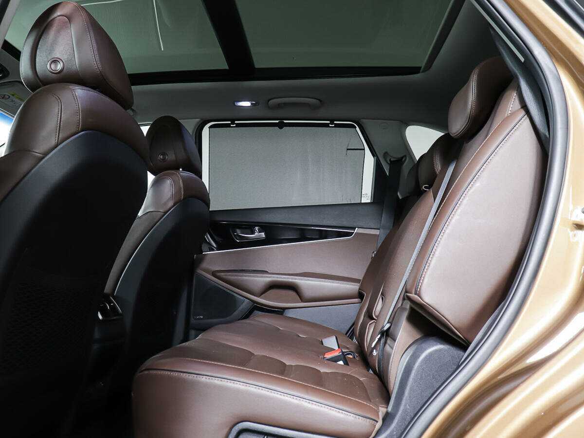 Kia Sorento с пробегом — 2017 год. Фото: #9