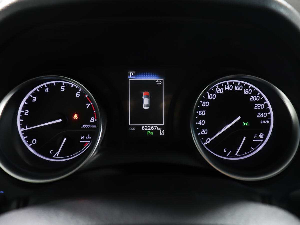 Toyota Camry с пробегом — 2019 год. Фото: #12