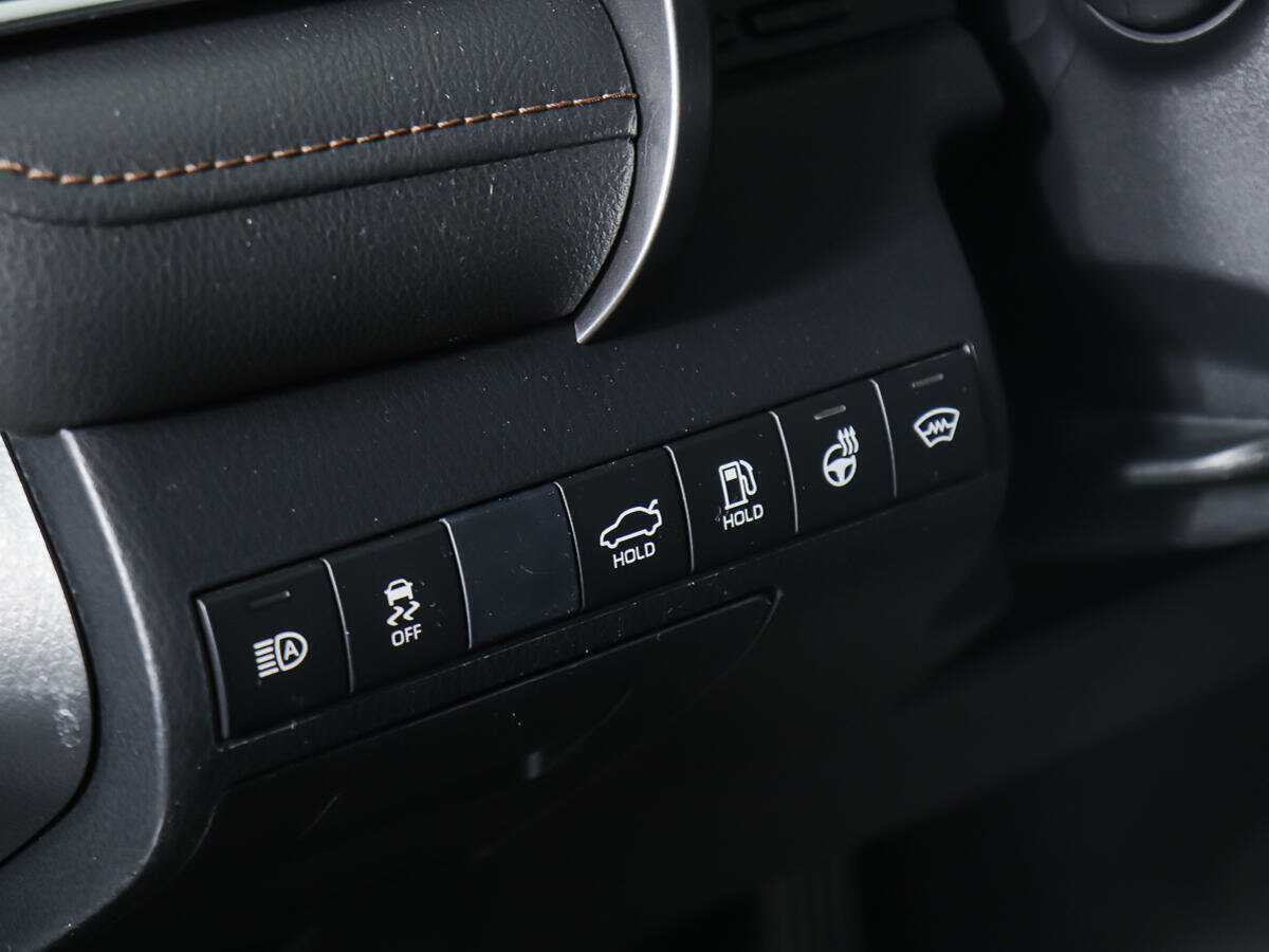 Toyota Camry с пробегом — 2019 год. Фото: #16