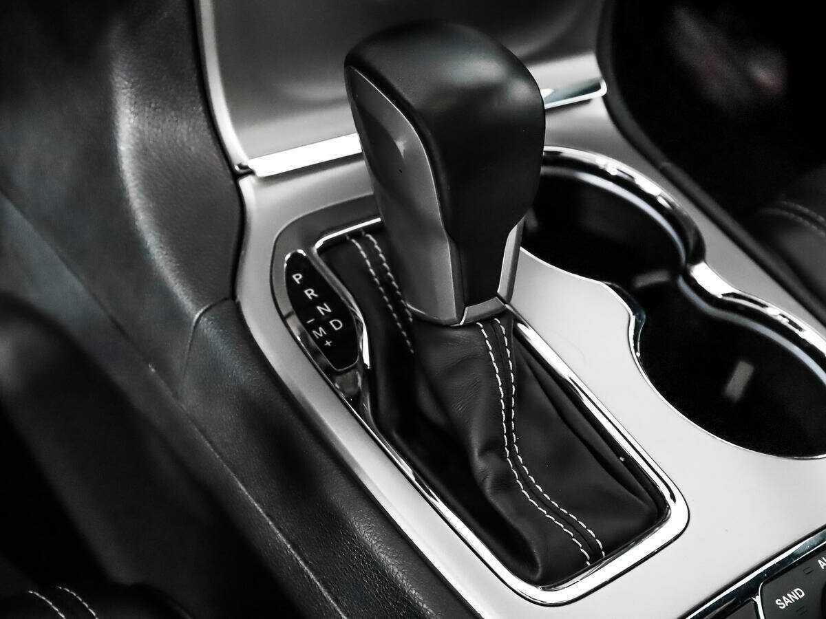 Jeep Grand Cherokee с пробегом — 2016 год. Фото: #11