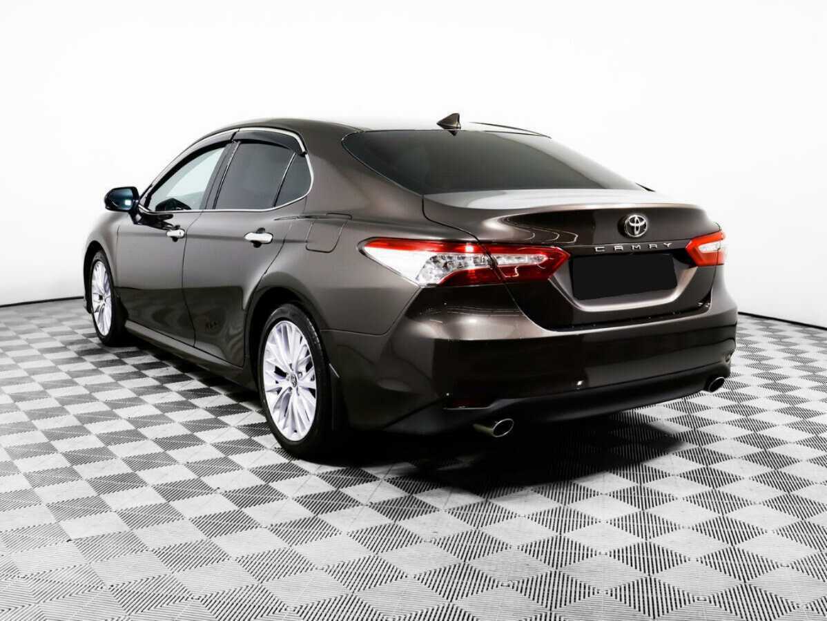 Toyota Camry с пробегом — 2020 год. Фото: #6
