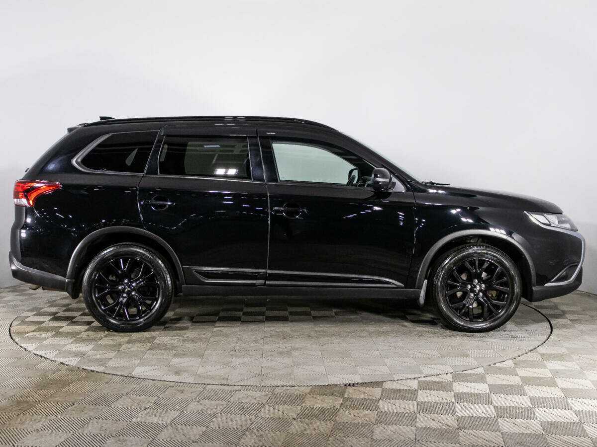 Mitsubishi Outlander с пробегом — 2021 год. Фото: #3