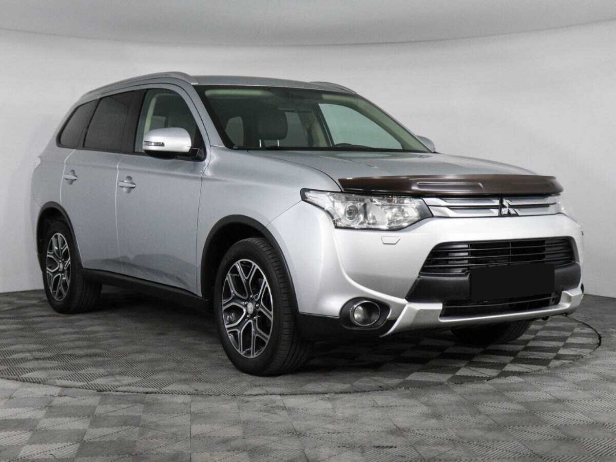 Mitsubishi Outlander с пробегом — 2014 год. Фото: #2